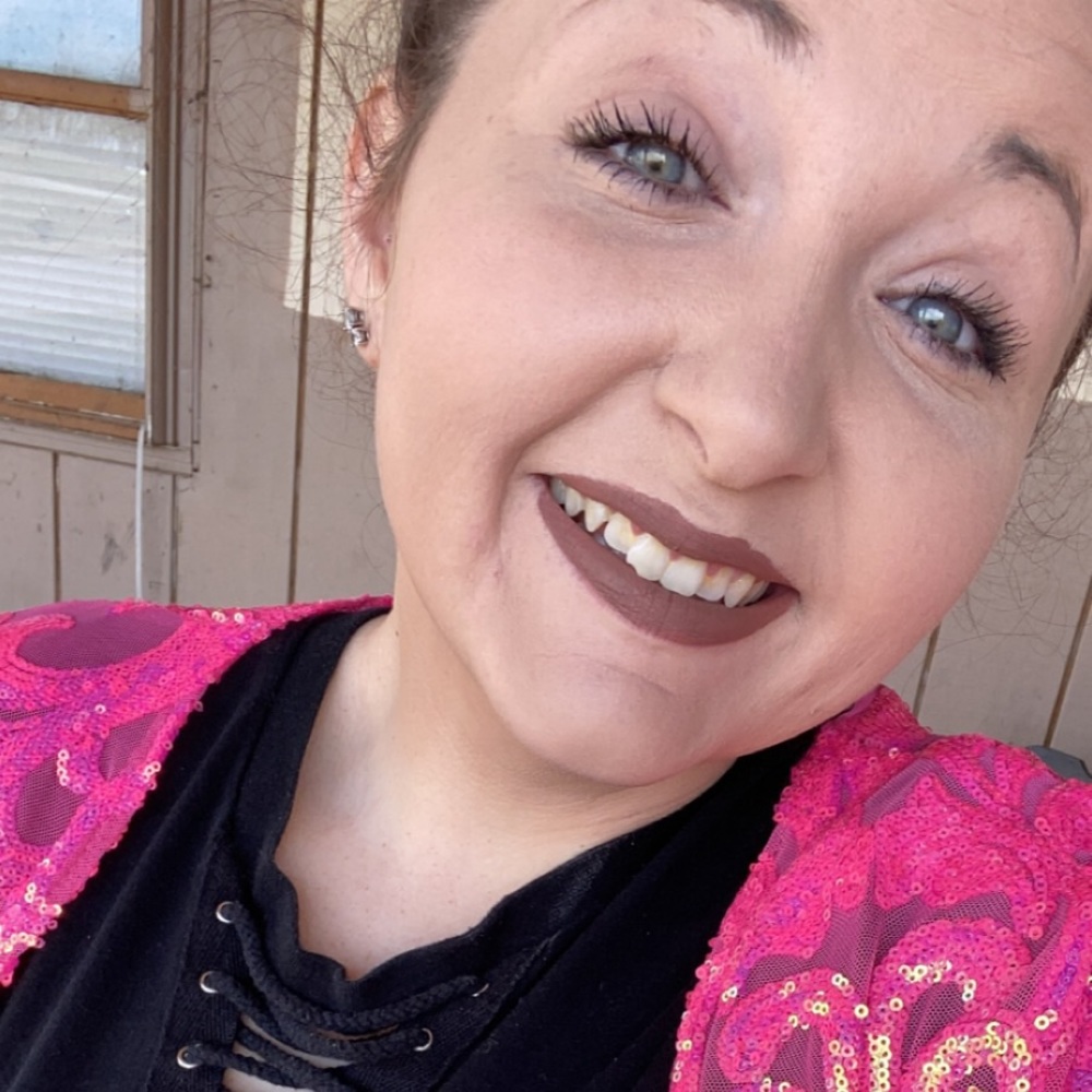 Meet your Posher, Lacey